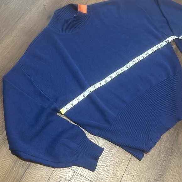 Demeter Sweater ! Medium - Picture 3 of 6